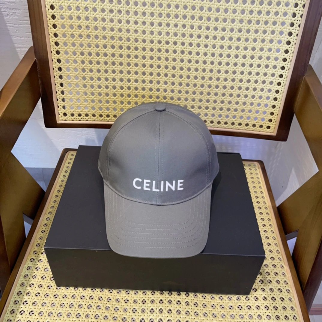 Celine Hat Classic Letters logo Baseball Cap Sunshade Sun Protection Duckbill Cap Large Head Circumference Slimming Face Curved Brim Versatile Sports Hat for Men and Women Couples Same Style