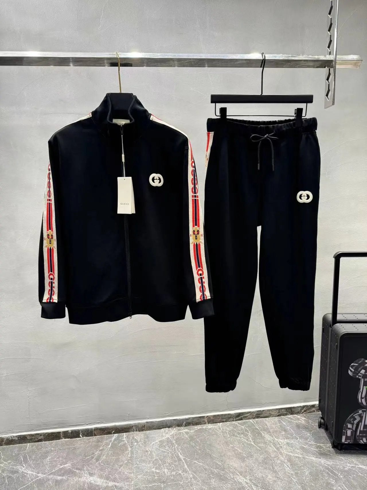 Gucci Sports suit High Quality Suit6095