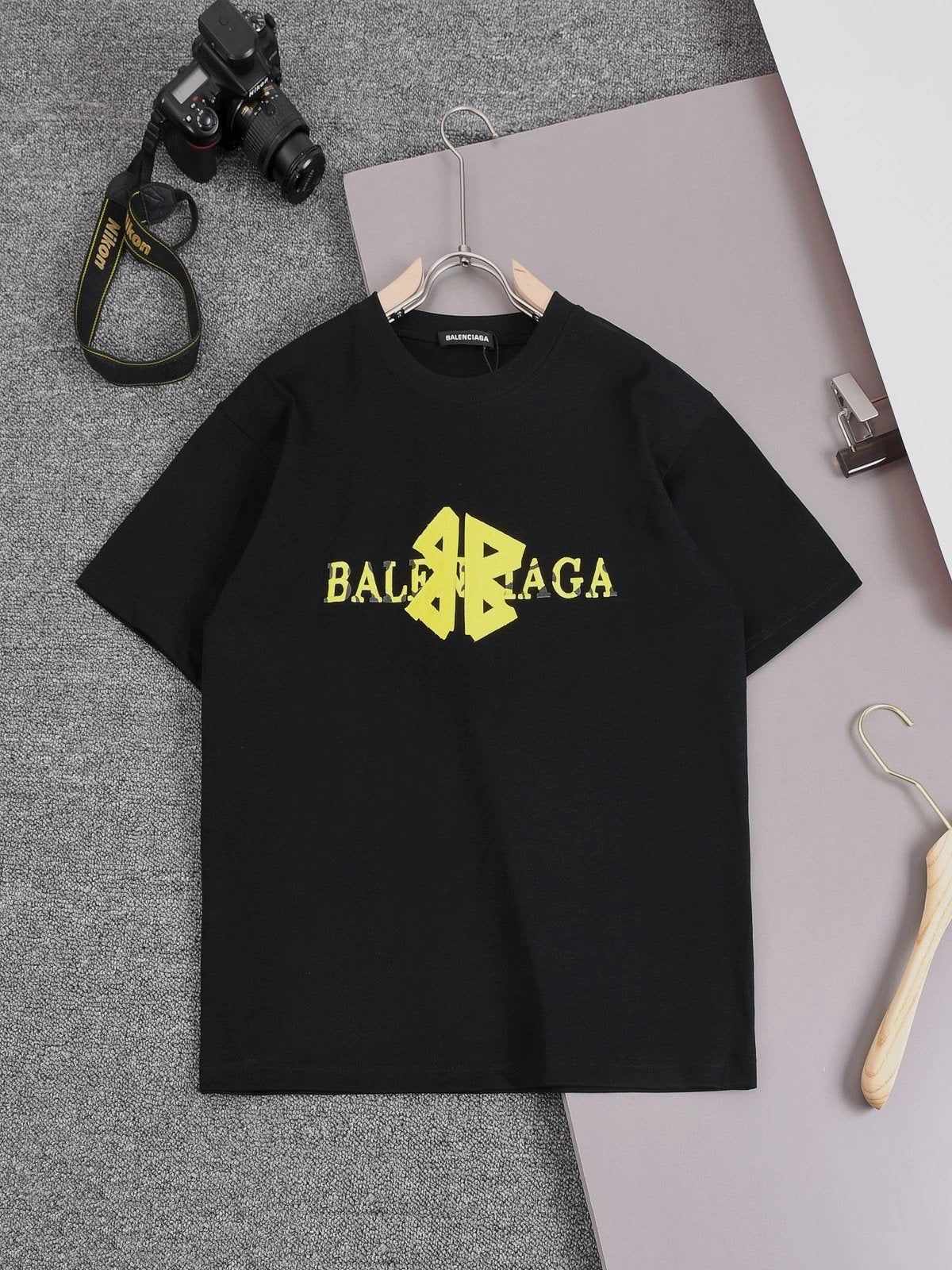 Balenciaga T-shirt 3D Embroidered Color-Block Patchwork Round Neck Short Sleeve25ss New Pure Cotton Unisex Style T Casual T-Shirt Base Layer Shirt OS Loose design