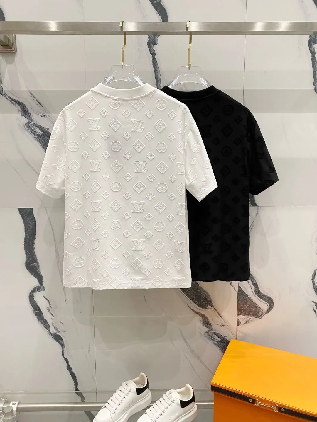 Louis Vuitton LV T-shirt Runway Style Logo Letter Clover LOGO Jacquard Logo Crew Neck Short Sleeve25ss New pure cotton T Unisex T-Shirt OS Loose Fit Base Shirt Top Half Sleeve T-Shirt