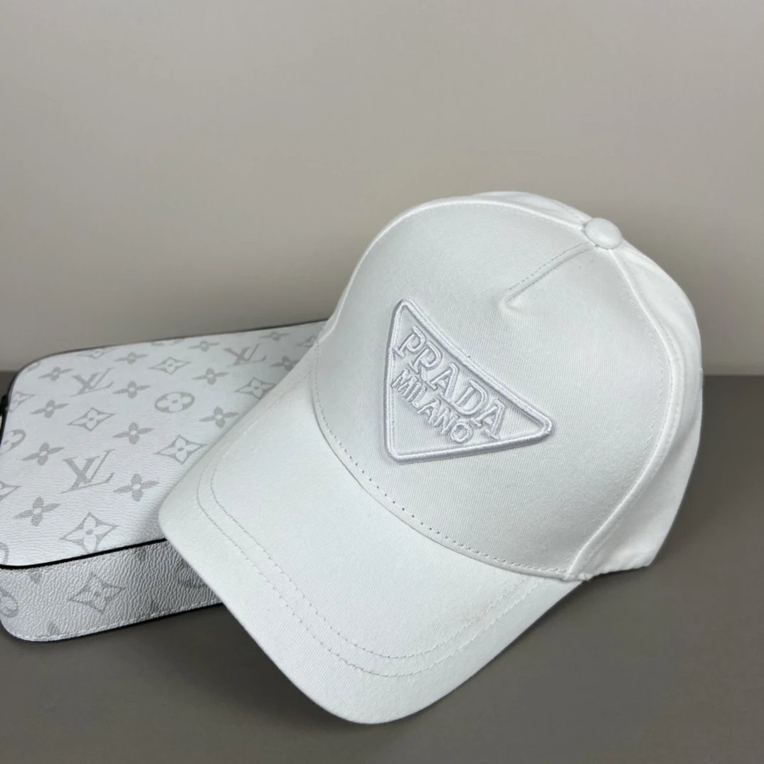 PRADA Hat Classic Triangle Logo logo Baseball Cap Sunshade Sun Protection Duckbill Cap Unisex Couple Style Large Head Circumference Slimming Face Curved Brim Versatile Sports Hat