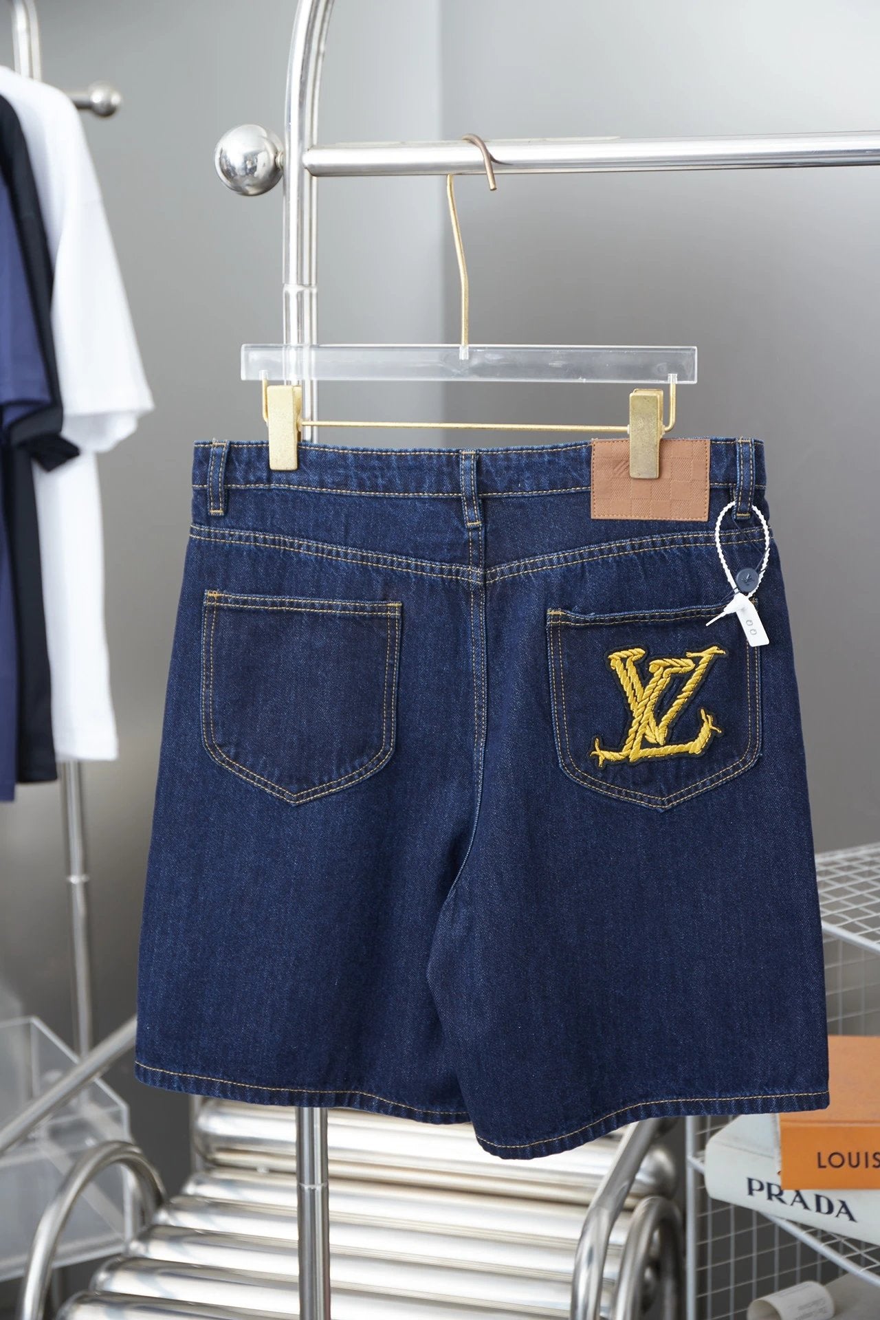 Louis Vuitton LV Shorts Front and back letter embroidery logo Denim Shorts Five-Point Pants25ss New Casual Summer Pants5Two-piece Pants Unisex Casual Sweatpants