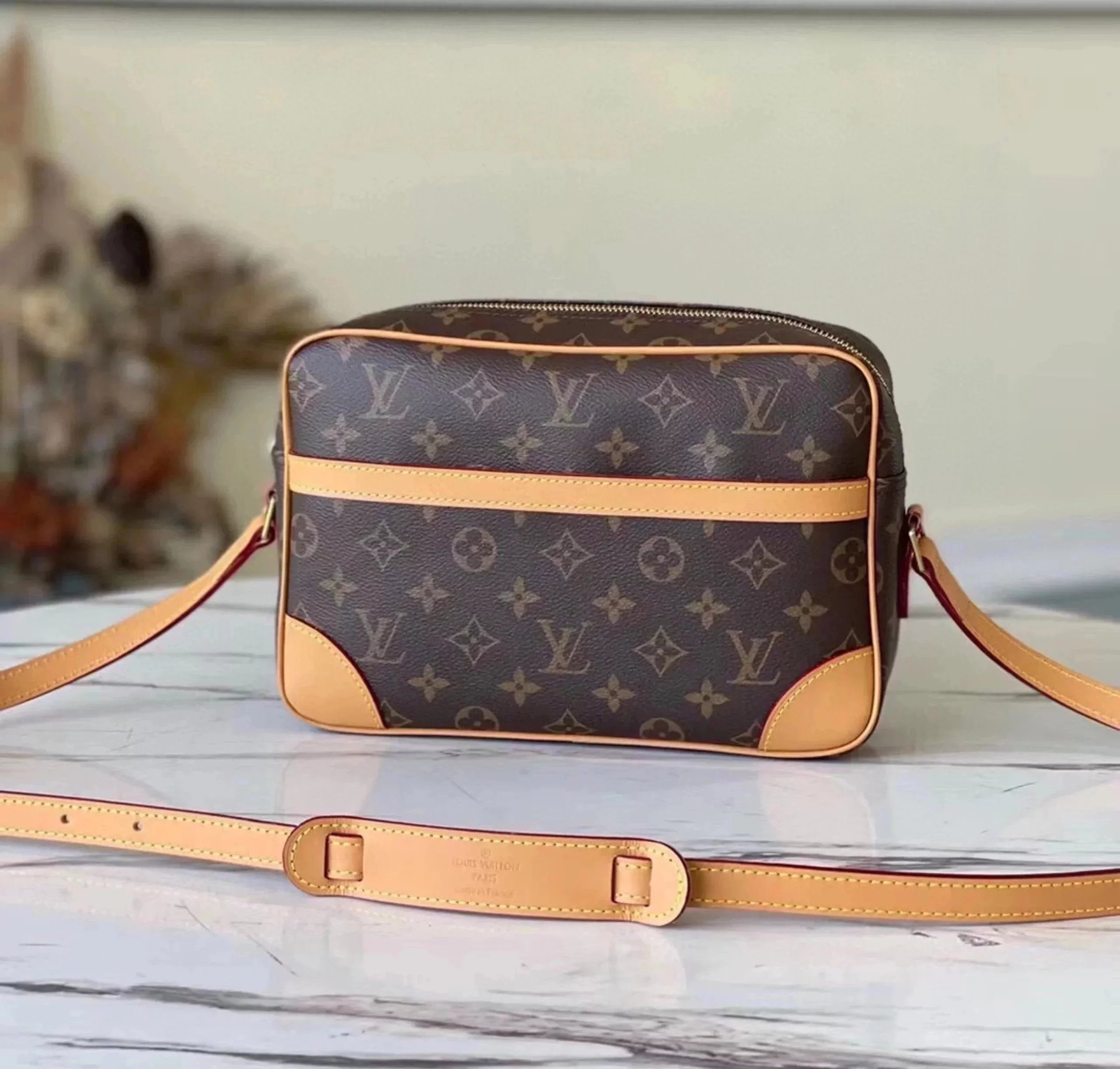Louis Vuitton LV Women's Bag Top version 【Original Order in Stock】2021New Vintage Mid-Ancient Camera Bag Men's and Women's Same Retro Fashion Shoulder Messenger Bag Women's Bag Men's Bag Small Square Bag Small Size M51276Medium M51274