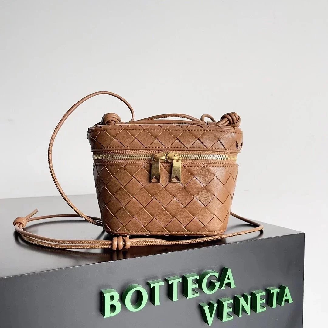 Bottega Veneta Women's Bag Top version Original Leather New Wash Bag Woven Small Box Bag Small Suitcase Woven Bag Women's Bag Lunch Box Bag Small Messenger Bag