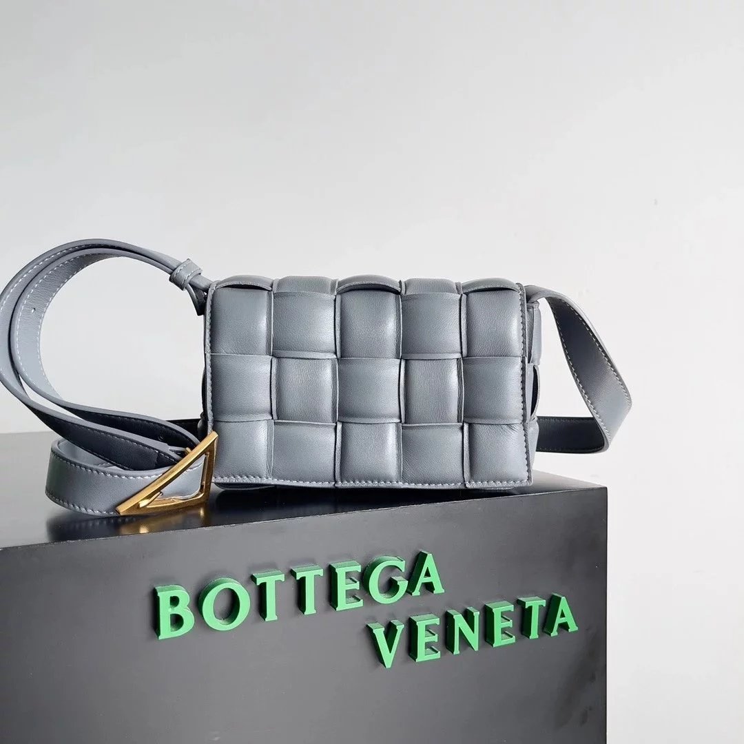 Bottega Veneta Women's Bag Top version 【Original Goods】Classic Woven Square Bag Cassette Pillow Bag Woven Square Bag Bubble Bag Cube Woven Bag Men's and Women's Handbags Same Style Crossbody Bag Shoulder Bag paddedminicassette6GRID Mini Small Pillow Bag