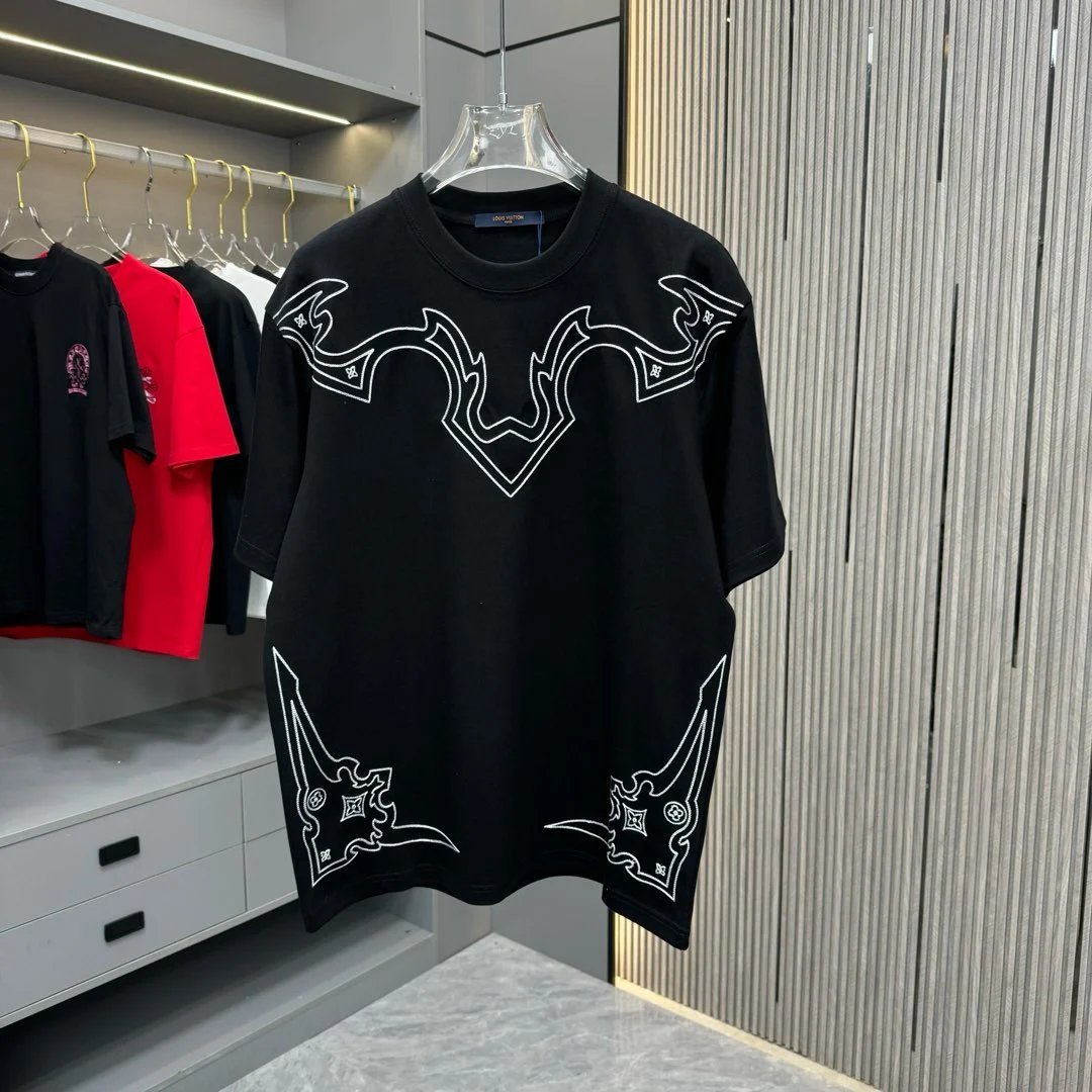 Louis Vuitton LV T-shirt Chest Embroidery Craft with Thousands of Needles logo round Neck Short Sleeve25ss New pure cotton T Unisex T-Shirt OS Drop Shoulder Loose Fit Base Shirt Top T-Shirt Short Sleeve
