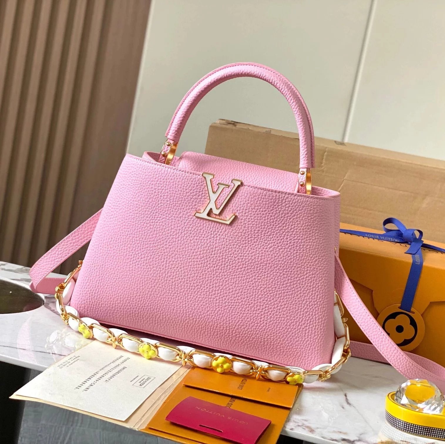 Louis Vuitton LV Women's Bag Top version 【Super Original Leather】2024New Version CAPUCINESBB Small Size Handbag Shell Bag Shell Button Upgraded Hardware Litchi Pattern Cowhide Portable Shoulder Messenger Bag M23288M23363