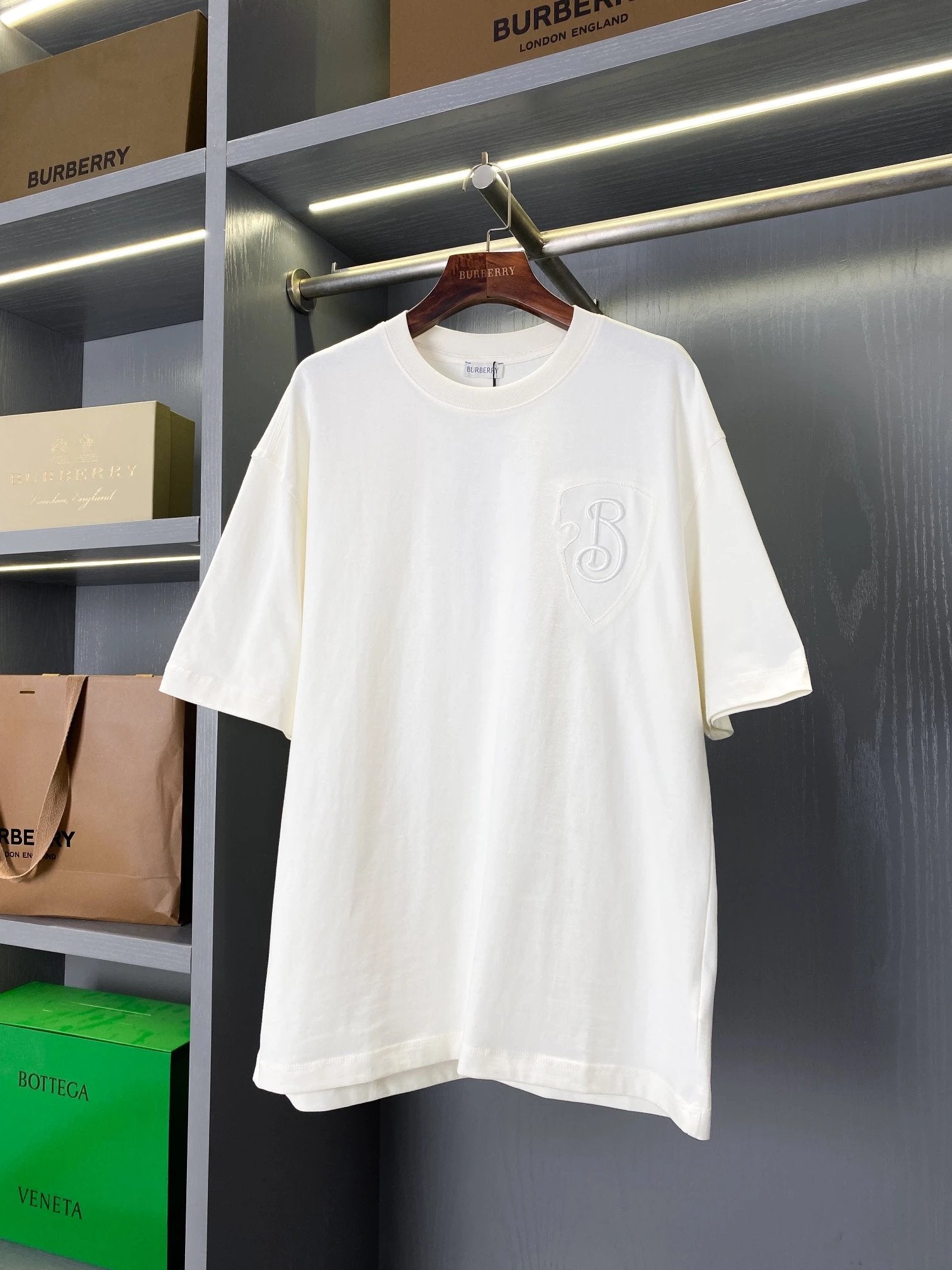 Burberry T-shirt Chest B Letter Shield Embroidery logo round Neck Short Sleeve25ss New Pure Cotton Unisex Style T Casual T-Shirt Base Layer Shirt OS Loose Fit Half Sleeve Top Plus Size