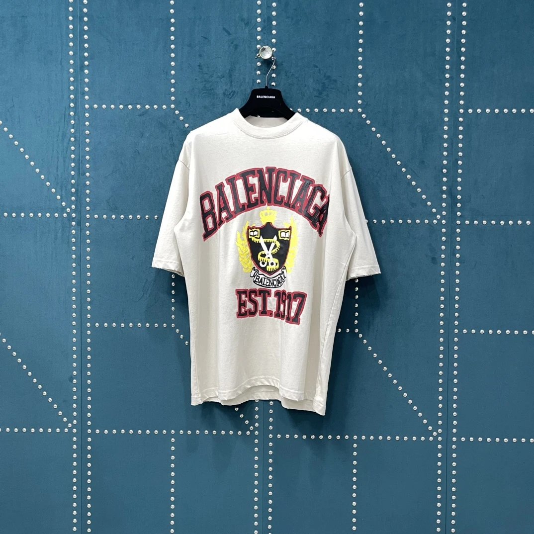 Balenciaga T-shirt Scissors Shield Print on Chest logo round Neck Short Sleeve25ss New Pure Cotton Unisex Style T Casual T-Shirt Base Layer Shirt OS Loose Fit Half Sleeve Top Plus Size