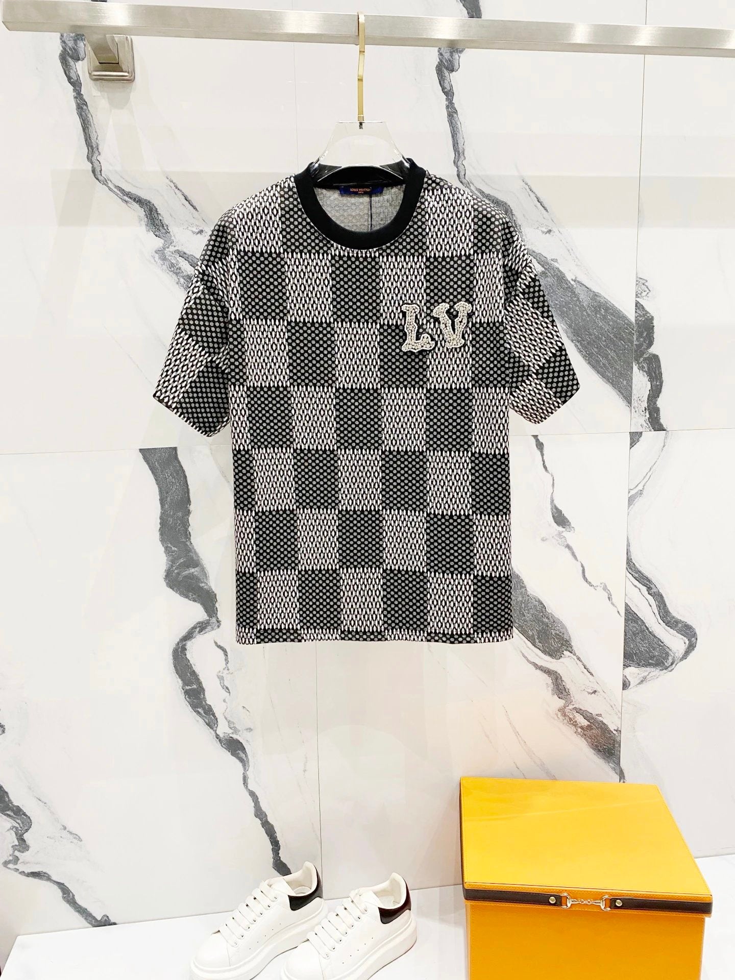 Louis Vuitton LV T-shirt Full Print Checkerboard Pattern Brand Hotfix Rhinestone Beaded Letters logo round Neck Short Sleeve25ss New Pure Cotton Unisex Style T T-shirt OS Loose Fit Base Shirt Top Half Sleeve T-Shirt