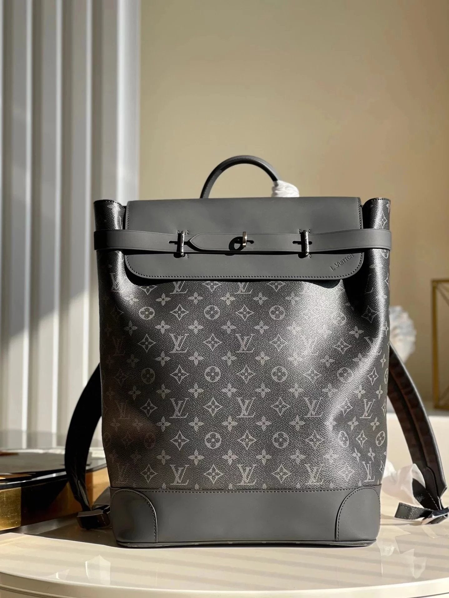 Louis Vuitton LV Backpack Top version 【Original Highest Version】Spring and Summer New Limited Edition Men's Backpack Backpack Steamer Handbag Backpack Travel Bag Hiking Backpack Men's and Women's Bags Schoolbag M44052