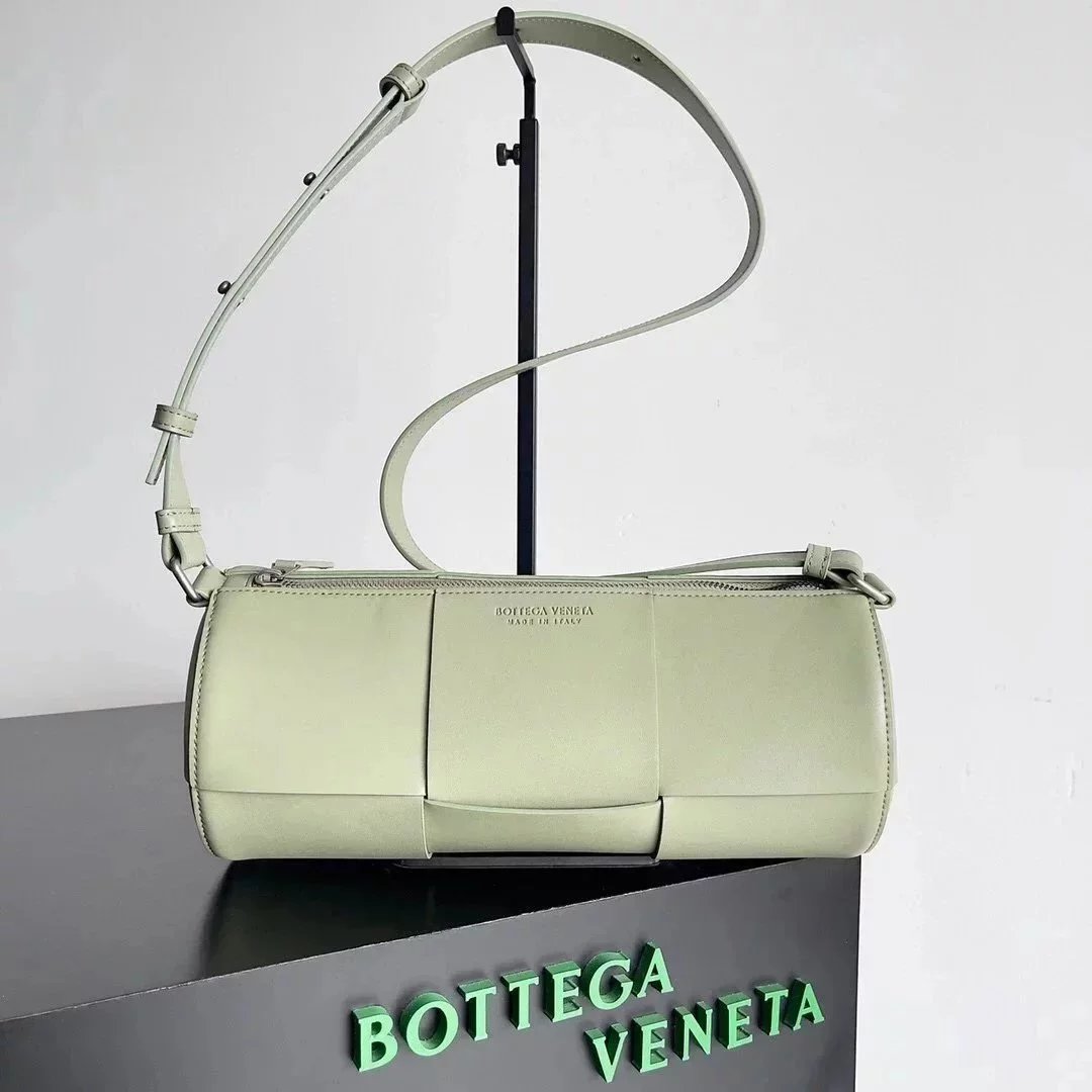 Bottega Veneta Women's Bag Top version 【Super Genuine Goods Leather】New caro Round Bag Boston Bag Bucket Bag Men's and Women's Crossbody Woven Bag Fashion Shoulder Messenger Bag Women's Bag Spring and Summer New“Arco”Bucket Bag Pillow Bag