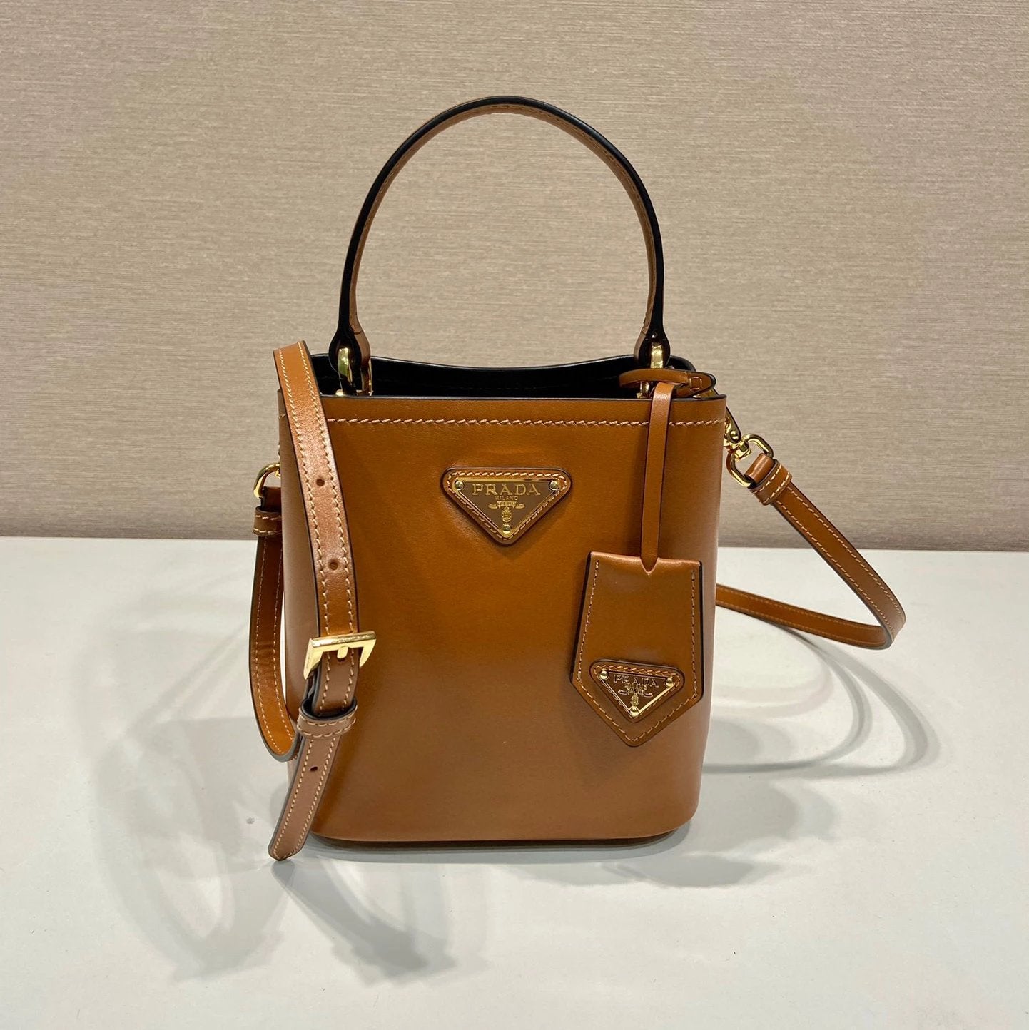 PRADA Bag Top version Version Latest Triangle Imported Calfskin Bucket Bag Crossbody Bag Shoulder Bag Underarm Bag Handbag Women's Bag1BA373