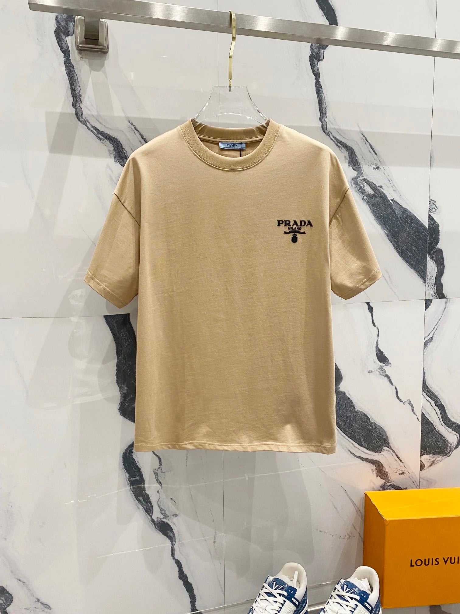 PRADA T-shirt Simple Silicone Three-Dimensional Letter Small Icon LOGO Design round Neck Short Sleeve Cotton Men and Women Same Style T T-shirt OS Loose Fit T-Shirt Casual Simple Base Shirt