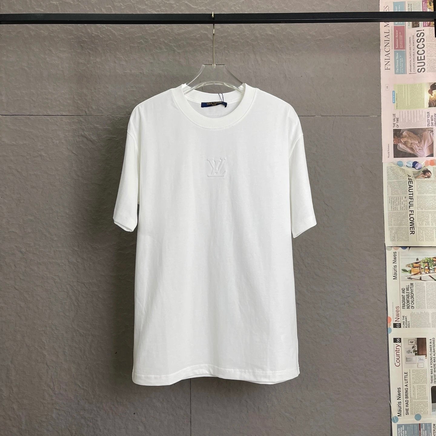 Louis Vuitton LV T-shirt Chest Emblem3D 3D Embossed Letters logo round Neck Short Sleeve25ss New pure cotton T Unisex T-Shirt OS Drop Shoulder Loose Fit Base Shirt Top T-Shirt Short Sleeve