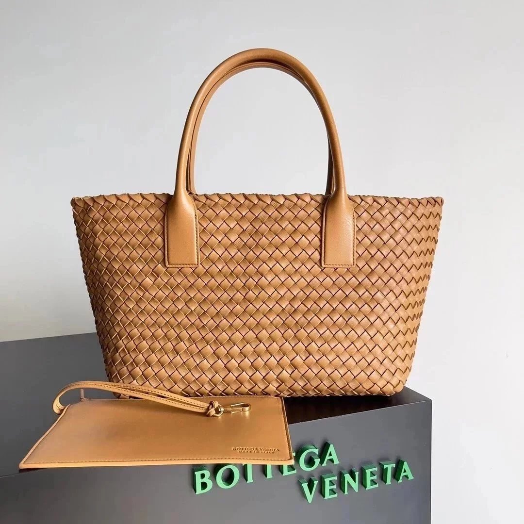 Bottega Veneta Women's Bag Top version 【Surrogate Shopping Edition】New Arrival MiniCabat Limited Mini Basket Tote Cabat Woven Bag Portable Shopping Basket Bag Woven Vegetable Basket New Woven Shopping Basket Bag Treasure Dish Jia Woven Oversized Shopping