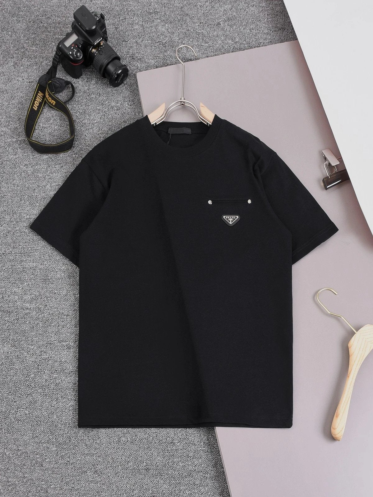 PRADA T-shirt Triangle Logo Studded logo round Neck Short Sleeve25ss New Pure Cotton Unisex Style T T-shirt Base Shirt Tee Shirt OS Loose design