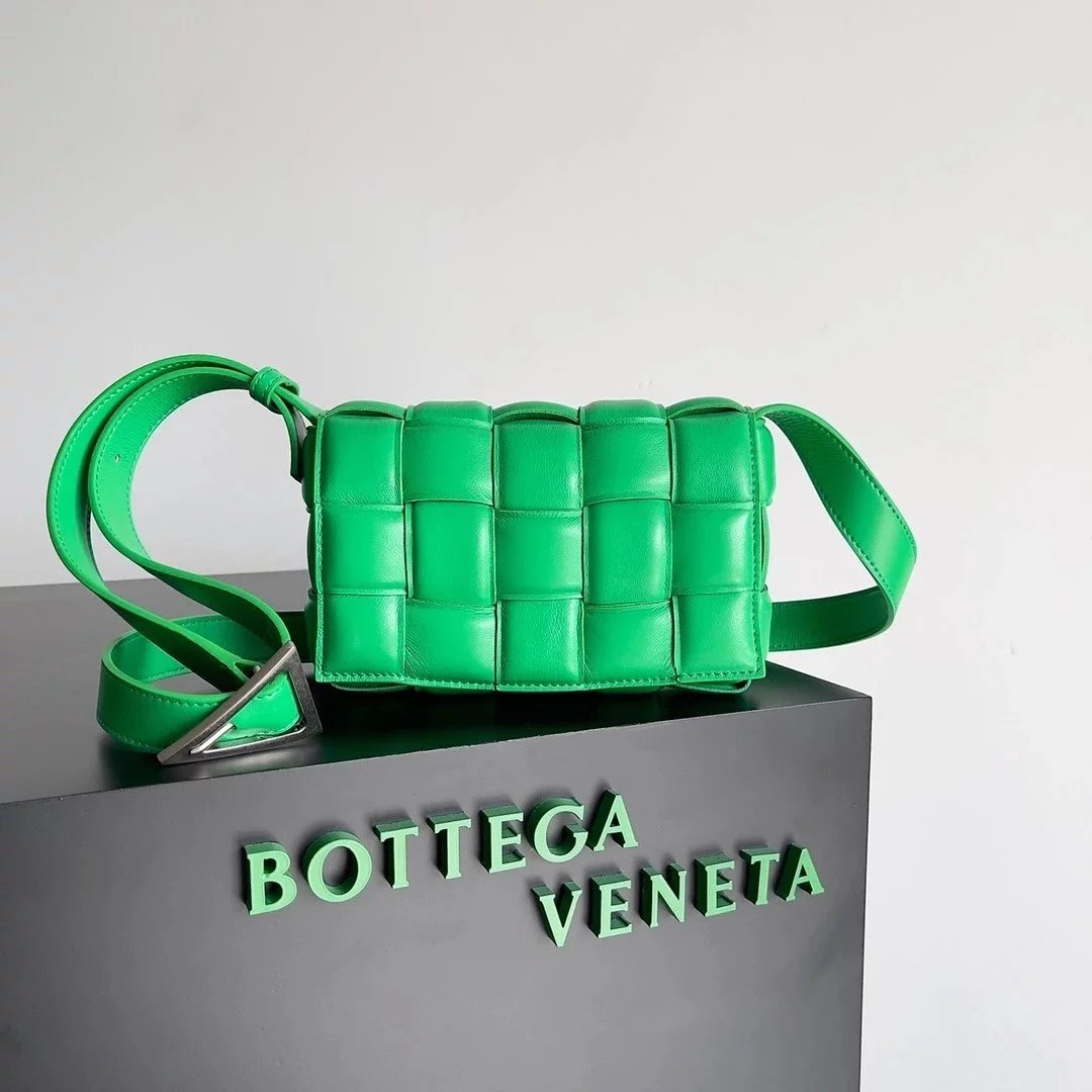 Bottega Veneta Women's Bag Top version 【Original Goods】Classic Woven Square Bag Cassette Pillow Bag Woven Square Bag Bubble Bag Cube Woven Bag Men's and Women's Handbags Same Style Crossbody Bag Shoulder Bag paddedminicassette6GRID Mini Small Pillow Bag