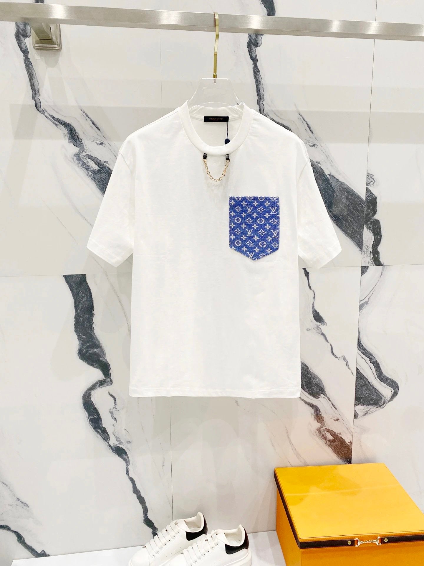 Louis Vuitton LV T-shirt Front Denim Letter Old Flower Pocket logo round Neck Short Sleeve25ss New Pure Cotton Unisex Style T T-shirt OS Loose Fit Base Shirt Top Half Sleeve T-Shirt