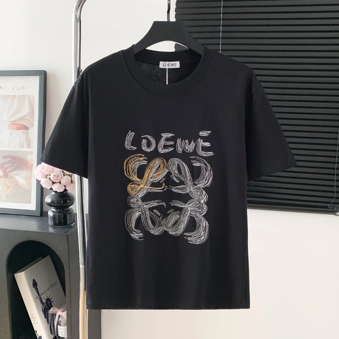 LOEWE T-shirt Chest Letter Pattern Embroidery logo round Neck Short Sleeve25ss New pure cotton T Unisex T-Shirt OS Drop Shoulder Loose Fit Base Shirt Top T-Shirt Short Sleeve