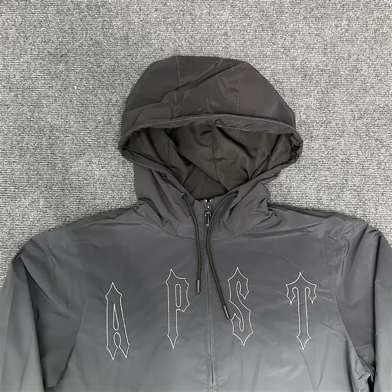 Trapstar jackets Gradient Black Gray Windbreaker Spring and Autumn Thin Hooded Long Sleeve Zipper Fashion Brand Jacket Couple Shell Jacket