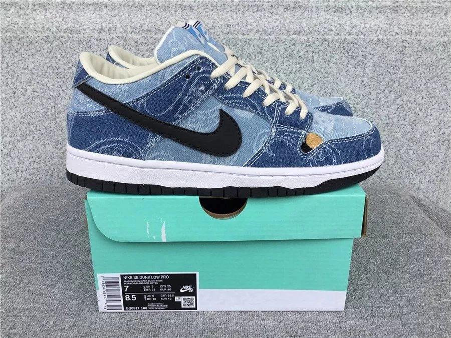 Nike Dunk Low shoes