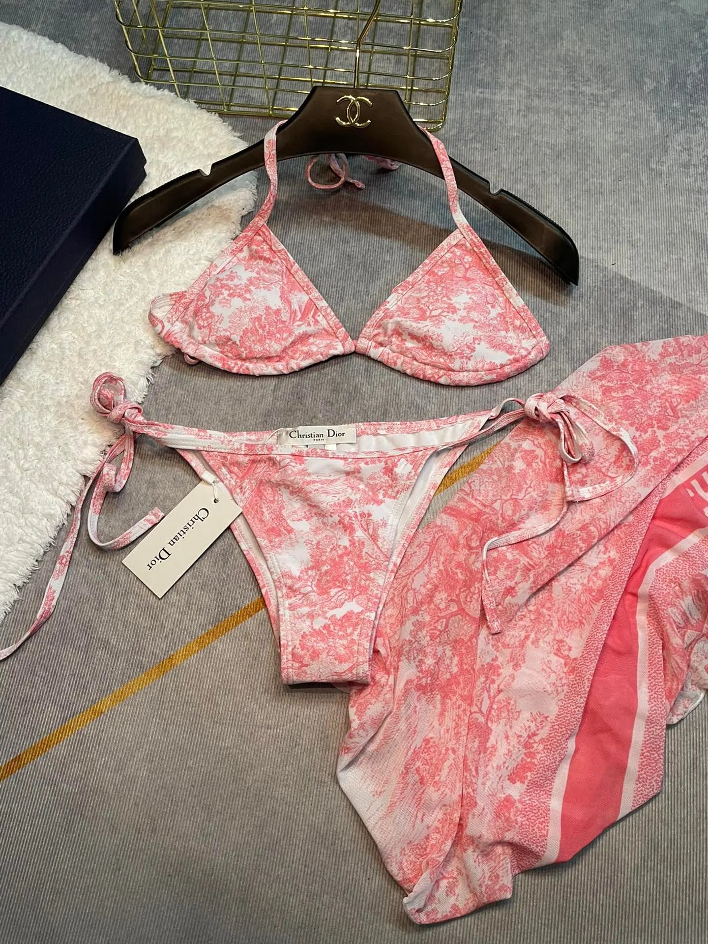 Dior Swimsuit Ink Painting Print Bikini Two-Piece Swimsuit Sexy Backless White Small Chest Gathered Beach Pool Women's Swimwear Vacation Hot Spring