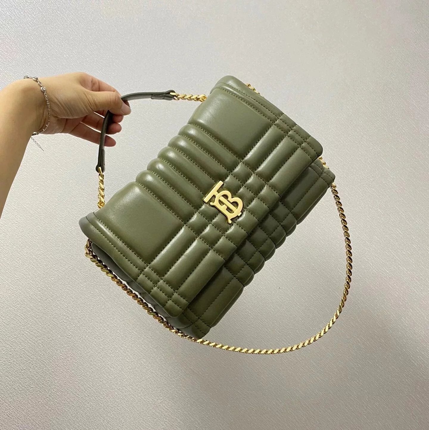 Burberry Women's Bag Top version 2022New Women's Cake Sheepskin Exquisite and Chic Quilted College Style「lola–Lorna Bag」Chain Bag Shoulder Messenger Handbag Women's Bag