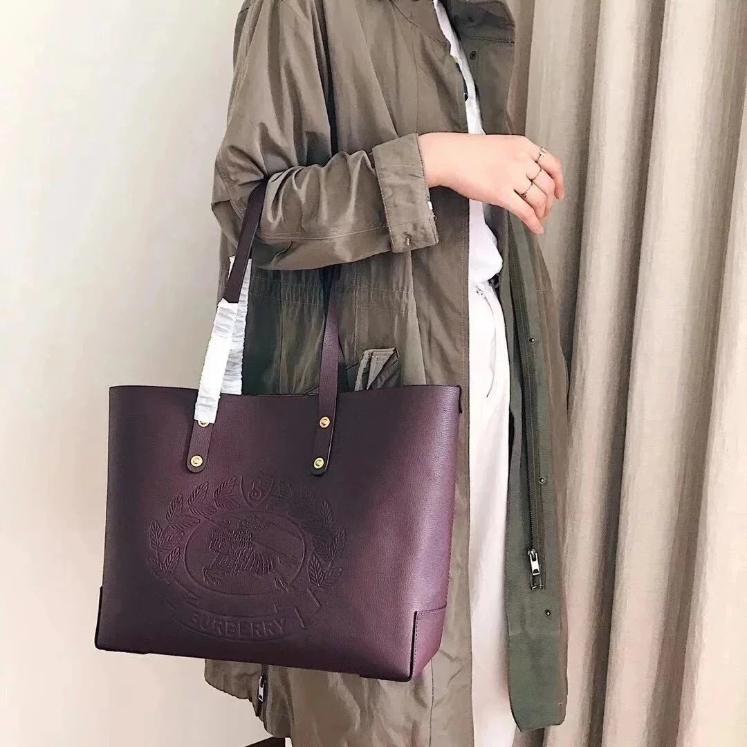 Burberry Women's Bag Top version New War Horse Badge Tote Bag Shopping Bag Shoulder Bag tote Women's Bag