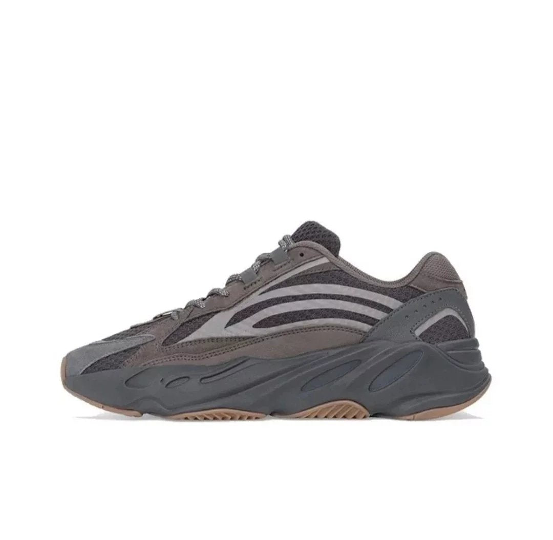 Adidas Yeezy 700 shoes Fashion Trendy Brand Sneaker Men's and Women's Casual Shoes Running Shoes