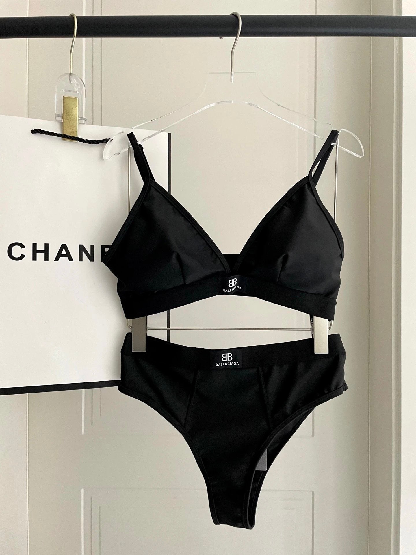 Balenciaga Swimsuit Letter Logo Bikini Two-Piece Swimsuit Sexy Backless White Small Chest Gathered Beach Pool Women's Swimwear Vacation Hot Spring