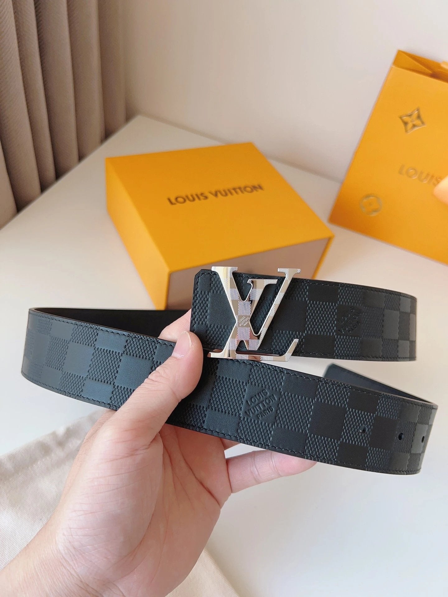 Louis Vuitton LV Belt Top version 【Counter Quality】The Most New Belt4.0cm Men's Belt Metal Buckle Men's Leather Belt with Classic Chessboard Plaid Belt with Genuine Goods Packaging in and out of the Counter No Problem Versatile Casual Fashion Formal Wear