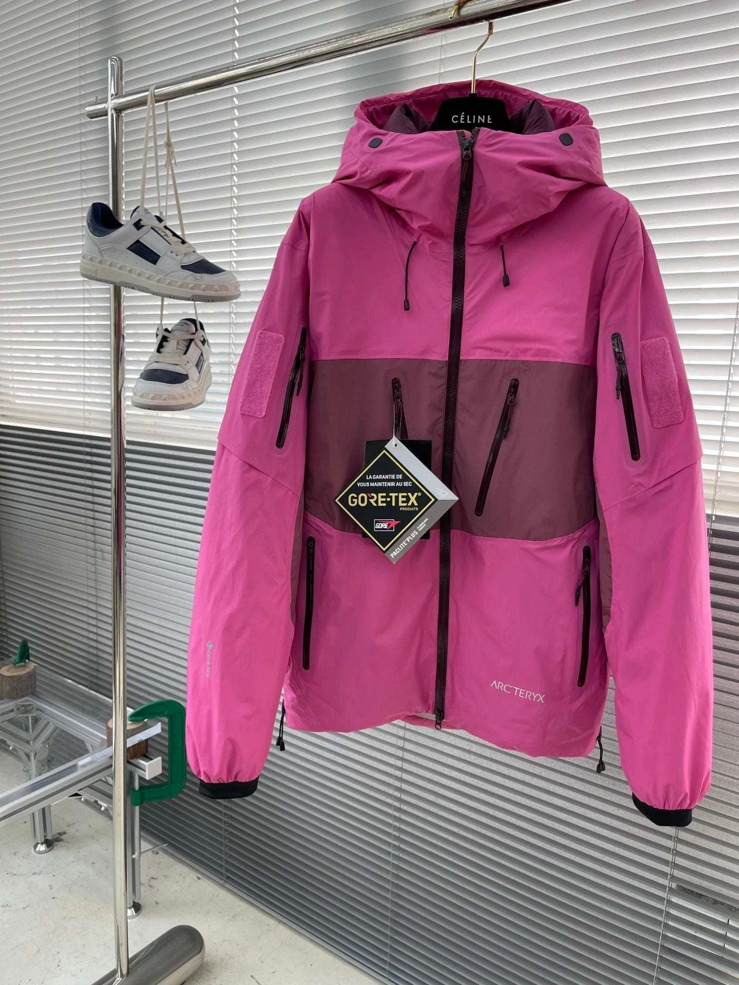 Arc'teryx Jackets Multi-pocket Color-blocking Outdoor Jacket Hooded Down Jacket Unisex Fluffy Hooded Long-sleeve Puffer Jacket Winter Thickened Warm Coat Loose Versatile Fashion