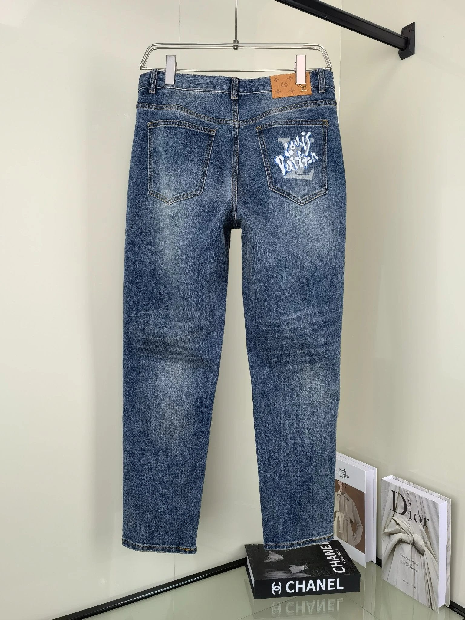 Louis Vuitton LV Jeans Back Pocket Personalized Letter Print logo25ss Spring Summer New Straight Loose Slim Fit Jeans Unisex Long Pants