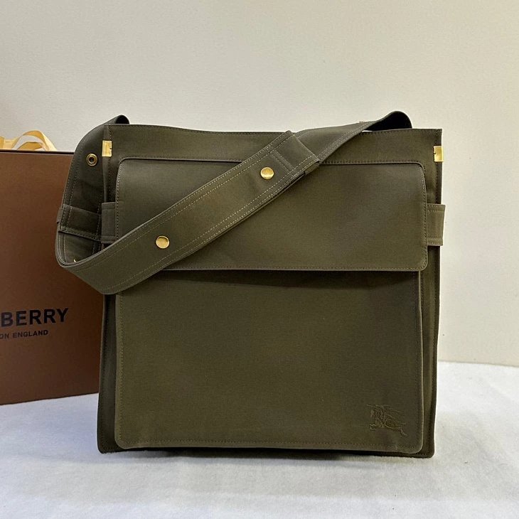 Burberry backpack Top version 【Overseas Surrogate Shopping】2023New Trench Trench Coat Tote Bag Men's and Women's Same Shoulder Messenger Handbag Large Capacity Commuter Bag