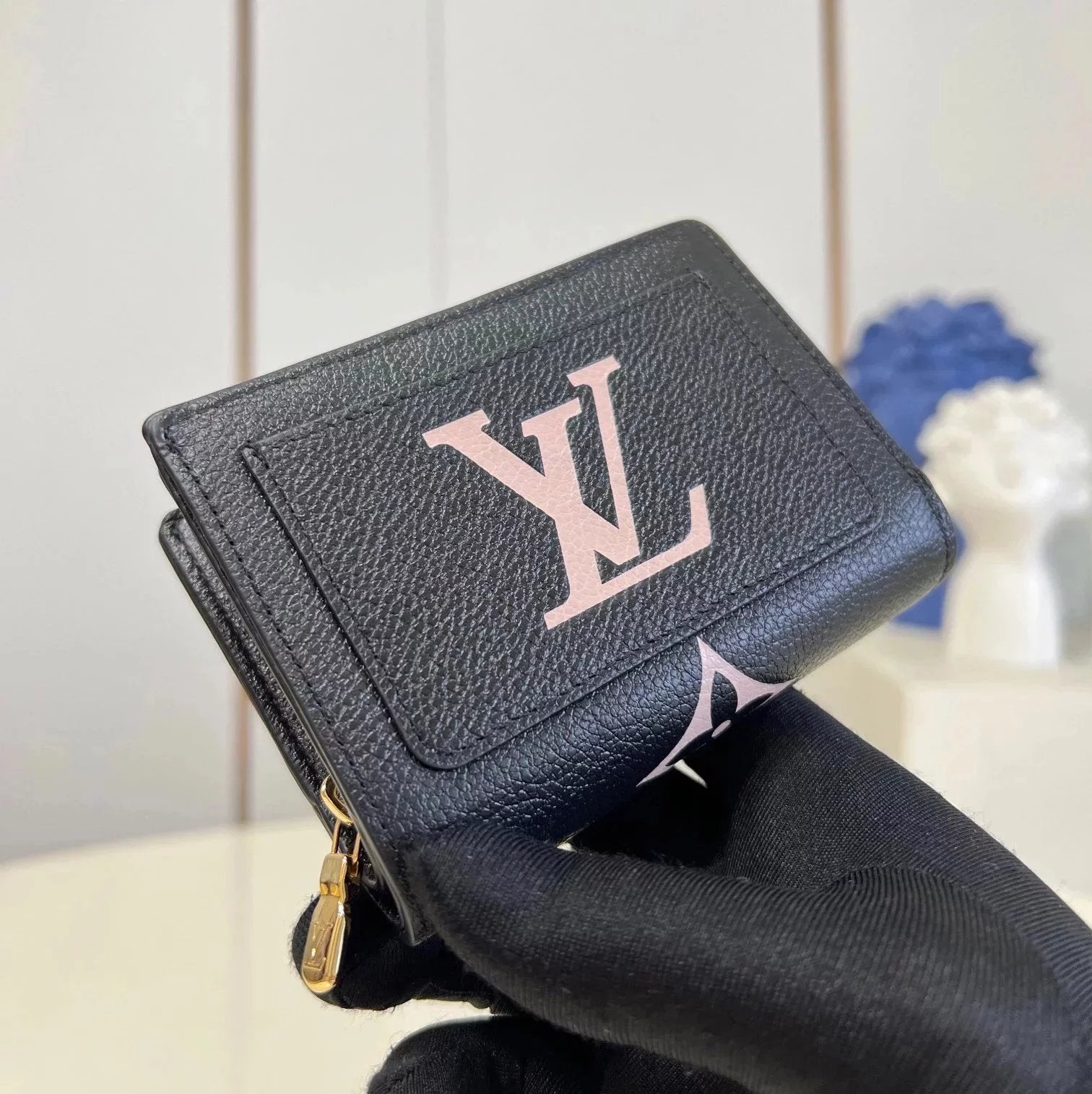 Louis Vuitton LV Wallets/Clutches Top version M82370Black Cléa Wallet MonogramEmpreinte Men's and Women's Short Wallet Made of Soft Grain Cowhide Wallet Card Holder Card Clamp Cowhide Wallet
