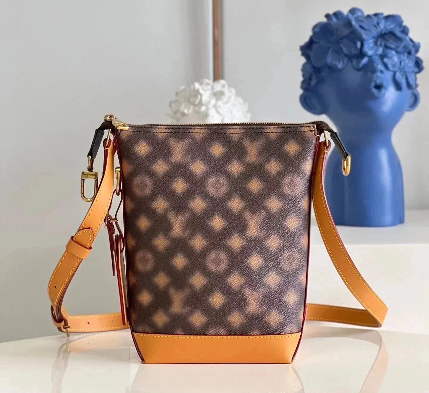Louis Vuitton LV Women's Bag Top version Original Leather Hardware M46241HoboCruiser Shoulder Bag Crossbody Bucket Bag HOBOCRUISER Bucket Bag Underarm Bag Astigmatism Unfocused Bucket Bag New Men's Bag Women's Bag