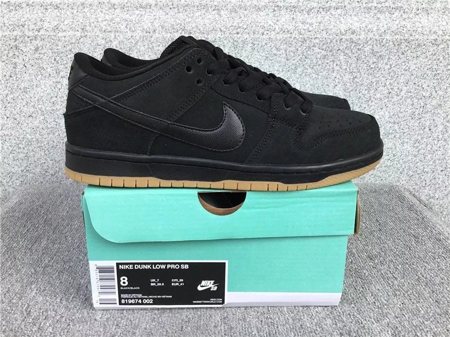 Nike Dunk Low shoes
