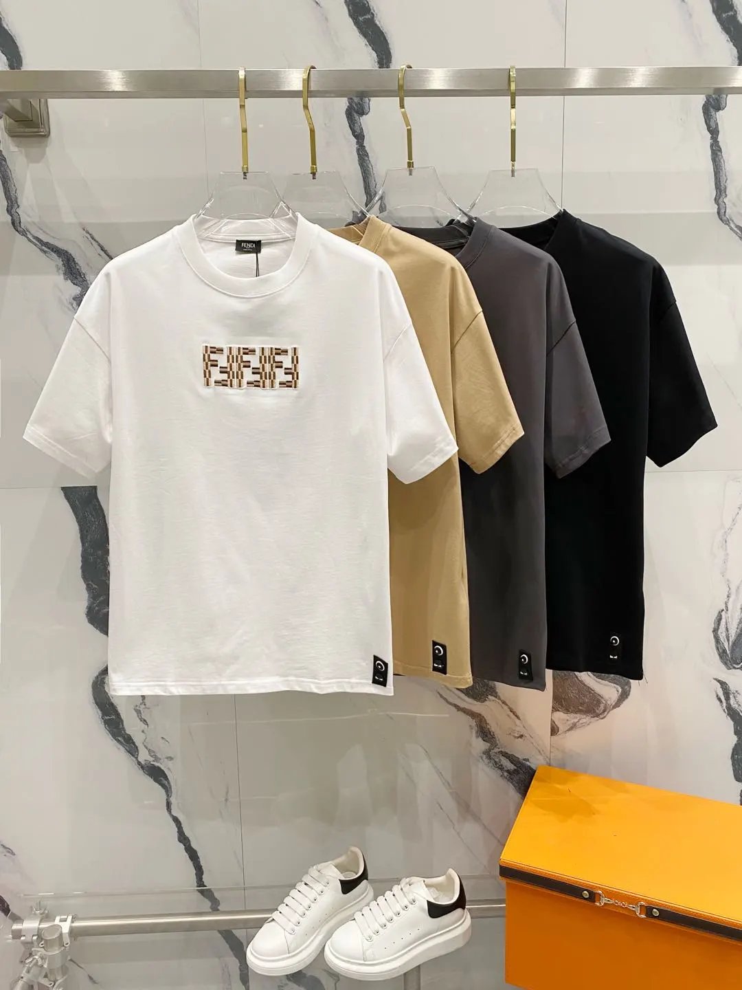 FENDI T-shirt Double-breasted F Letter Embroidery logo round Neck Short Sleeve25ss New Pure Cotton Unisex Style T T-shirt OS Loose Fit Base Shirt Half Sleeve T-Shirt Top Half Sleeve