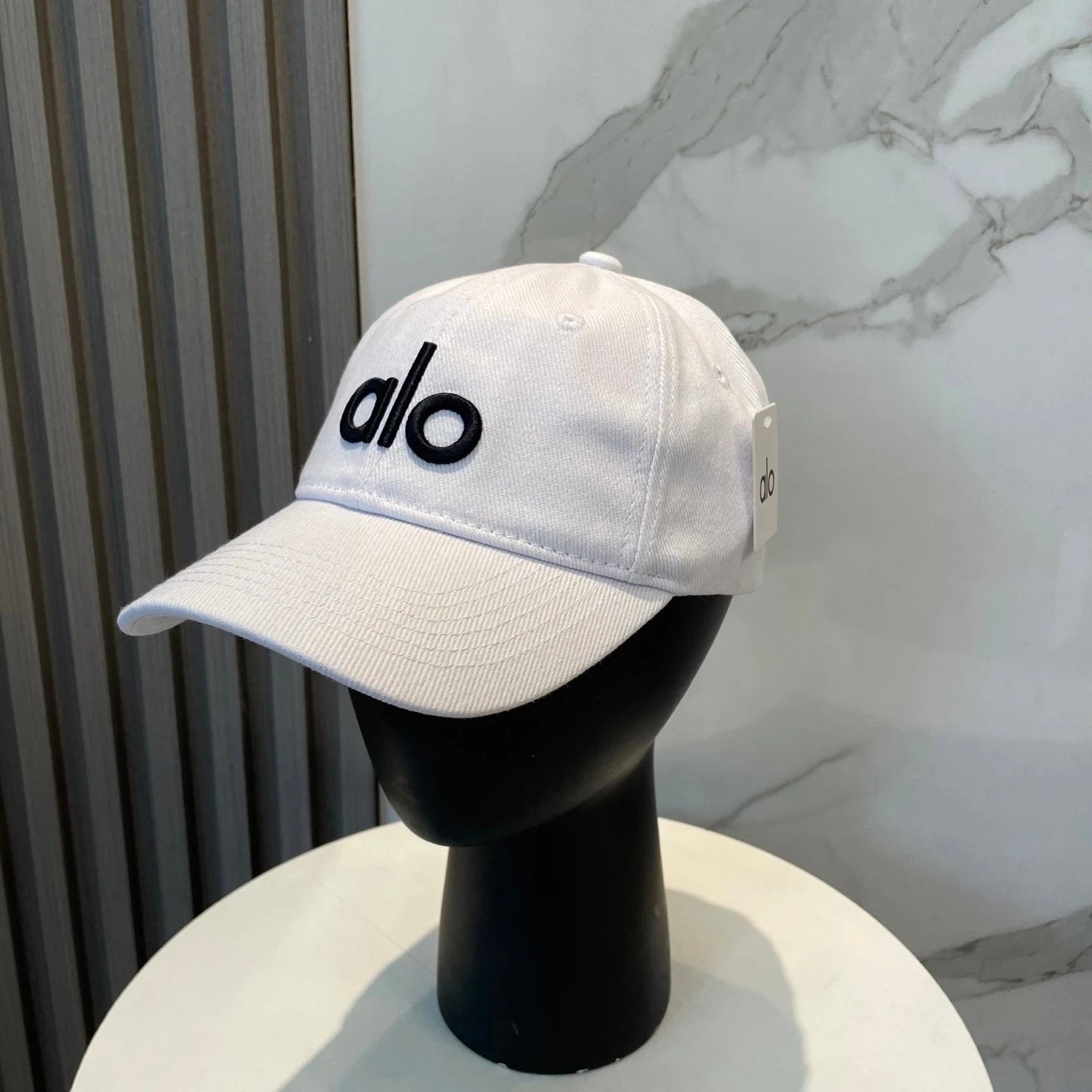 Alo Yoga Hat Letter Embroidery logo Baseball Cap Sunshade Sun Protection Duckbill Cap Slimming Face Curved Brim Versatile Large Head Circumference Sports Hat Unisex Couple Style