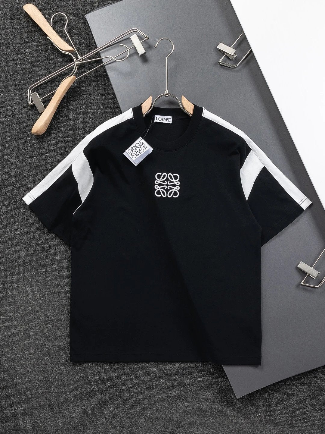 LOEWE T-shirt Chest Brand Embroidery Pattern logo round Neck Short Sleeve25ss New pure cotton T Unisex T-Shirt OS Loose Fit Base Shirt Top Half Sleeve T-Shirt