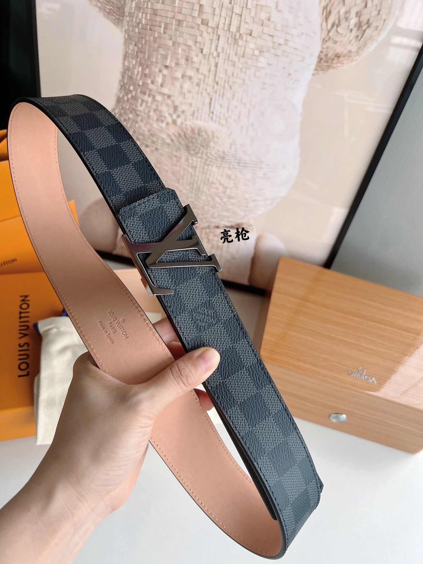 Louis Vuitton LV Belt Top version The Most New Belt4.0cm Men's Belt Metal Buckle Men's Leather Belt with Classic Presbyopic Checkered Belt with Genuine Goods Packaging