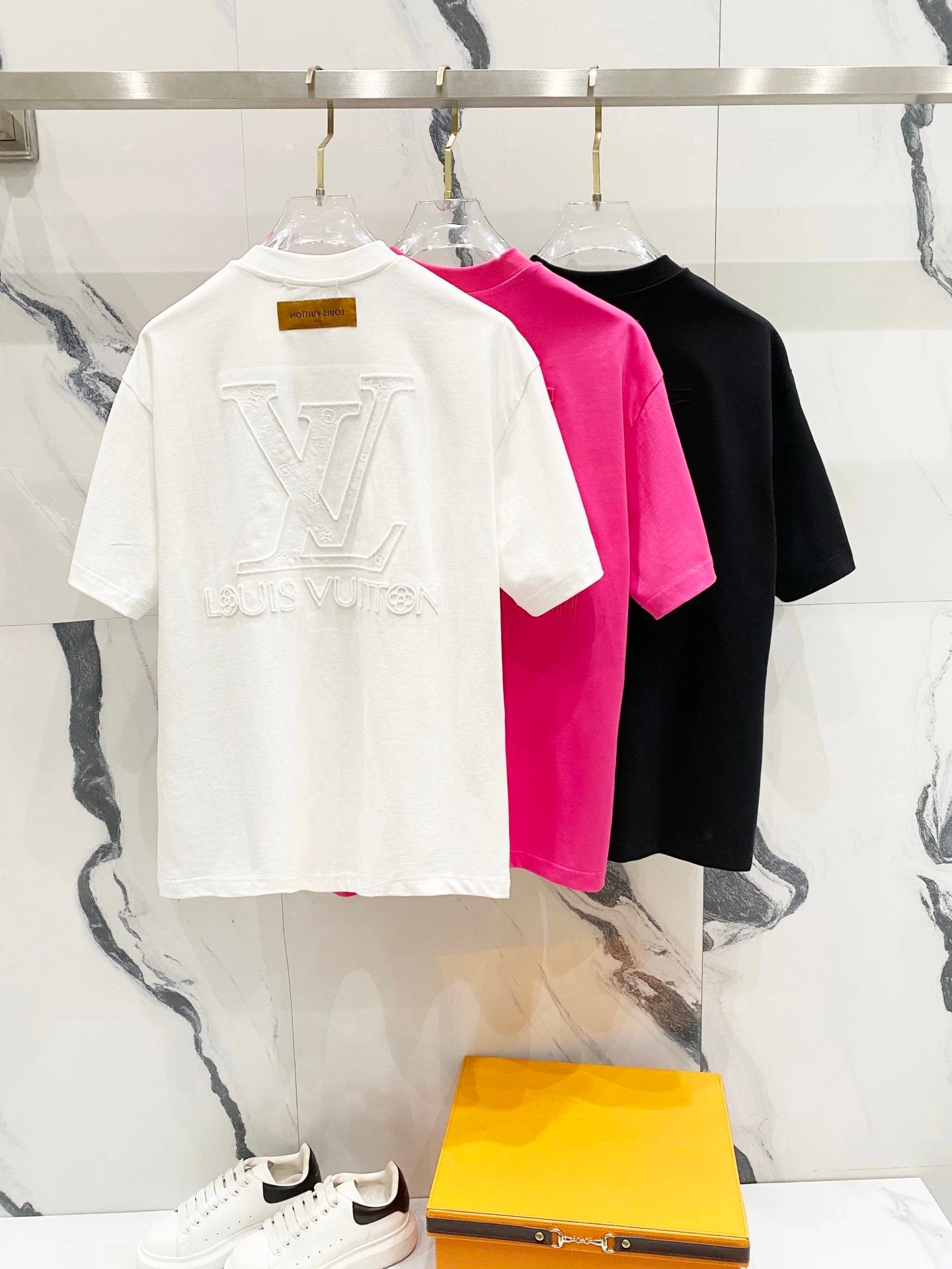 Louis Vuitton LV T-shirt Front and Back Letter Embroidery logo round Neck Short Sleeve25ss New Pure Cotton Unisex Style T T-shirt OS Loose Fit Base Shirt Half Sleeve T-Shirt Top Half Sleeve