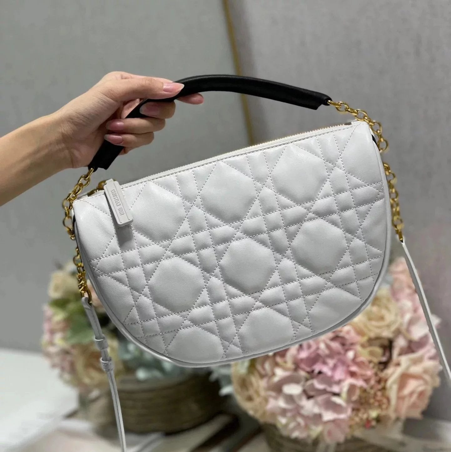 Dior Women's Bag Top version Popular VIBE2022Early Spring Modern Model Style Underarm Bag Shoulder Bag Messenger Bag Handbag Women's Bag