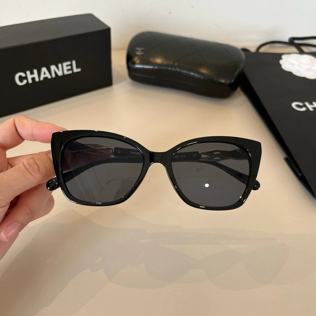 Chanel Sunglasses Double C Logo Glasses Leg Sunglasses Slim without Degrees Men Lady Couple Same Style Driving Seaside Fishing Sun Protection UV25ss New Sports Casual Versatile Glasses