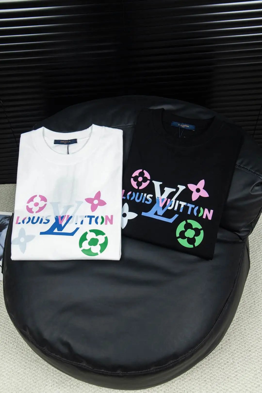 Louis Vuitton LV T-shirt Floral Letter Print on the Chest logo round Neck Short Sleeve25ss New Pure Cotton Unisex Style T T-shirt OS Loose Fit Base Shirt Top Half Sleeve T-Shirt