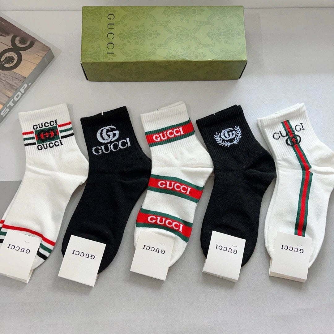 Gucci Sock 【a Box5Double】Classic Letters logo Breathable and Stylish Mid-Calf Cotton Socks25ss New Cotton Socks Thin Business Sports Casual Spring Summer Autumn Versatile Deodorant Sweat-Absorbing