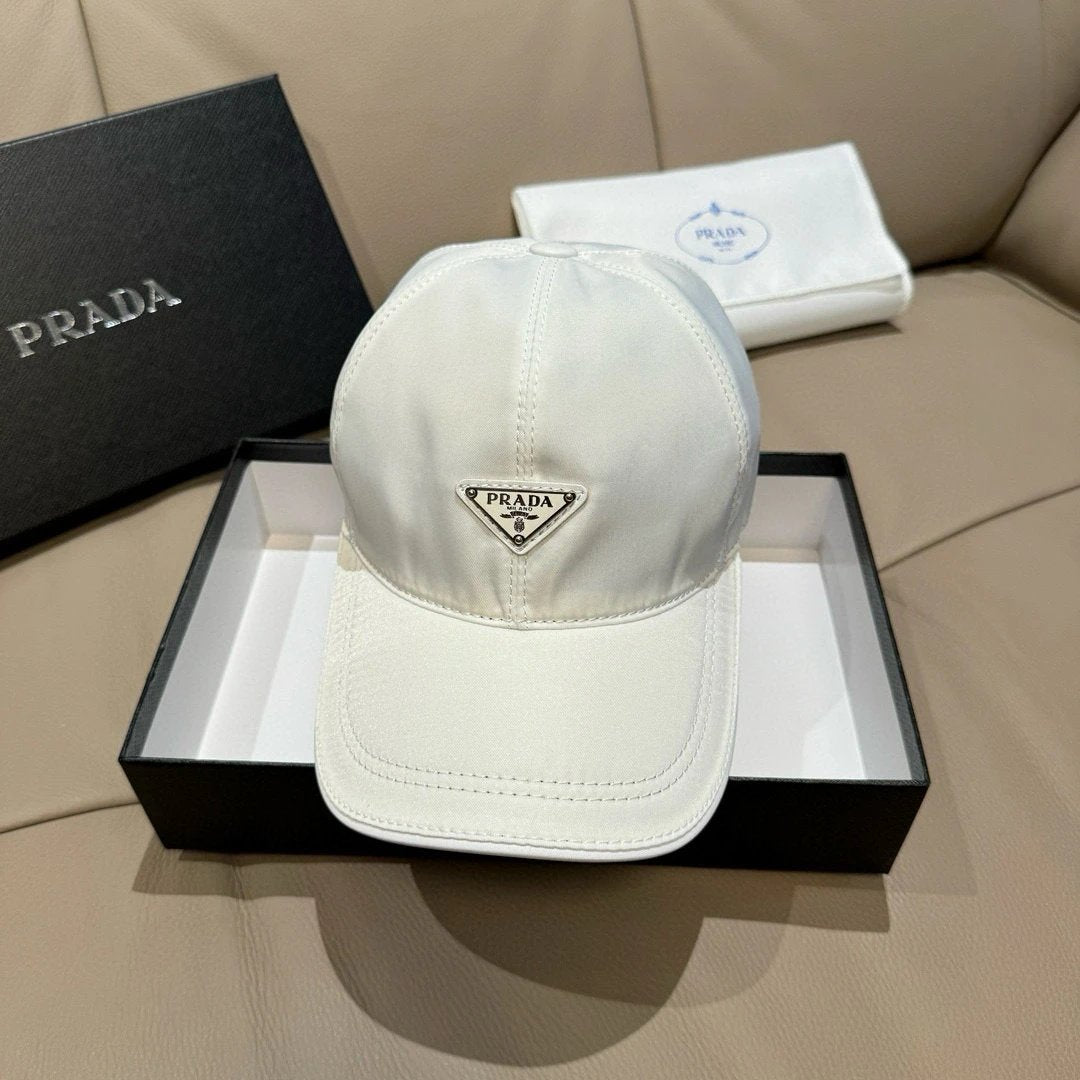 PRADA Hat Classic Inverted Triangle Logo logo Baseball Cap Sunshade Sun Protection Duckbill Cap Large Head Circumference Slimming Face Curved Brim Versatile Sports Hat for Men and Women Couples Same Style