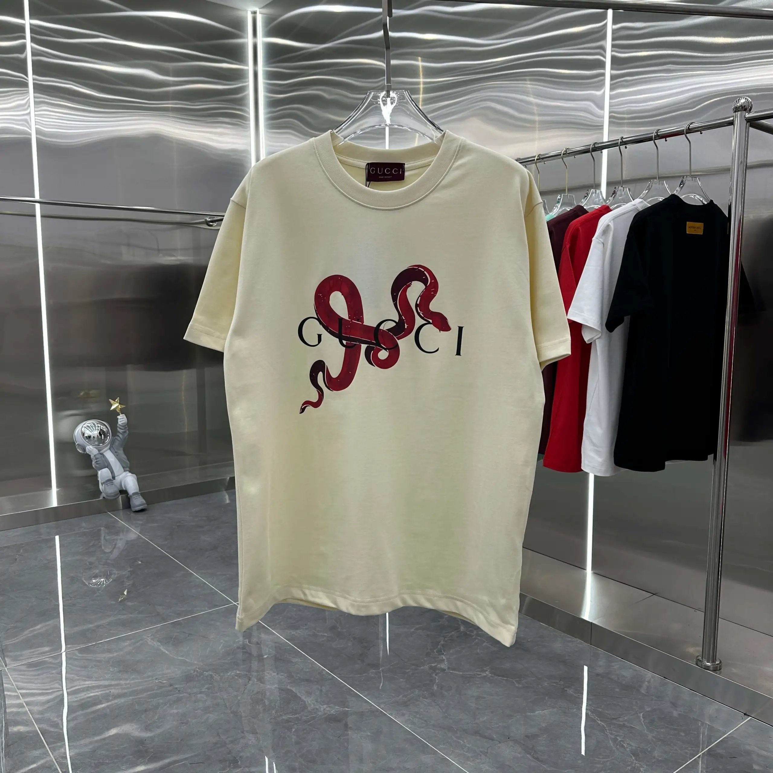 Gucci T-shirt Year of the Snake Limited Edition Chest Print logo round Neck Short Sleeve25ss New Pure Cotton Unisex Style T T-shirt OS Loose Fit Base Shirt Half Sleeve T-Shirt Top Half Sleeve