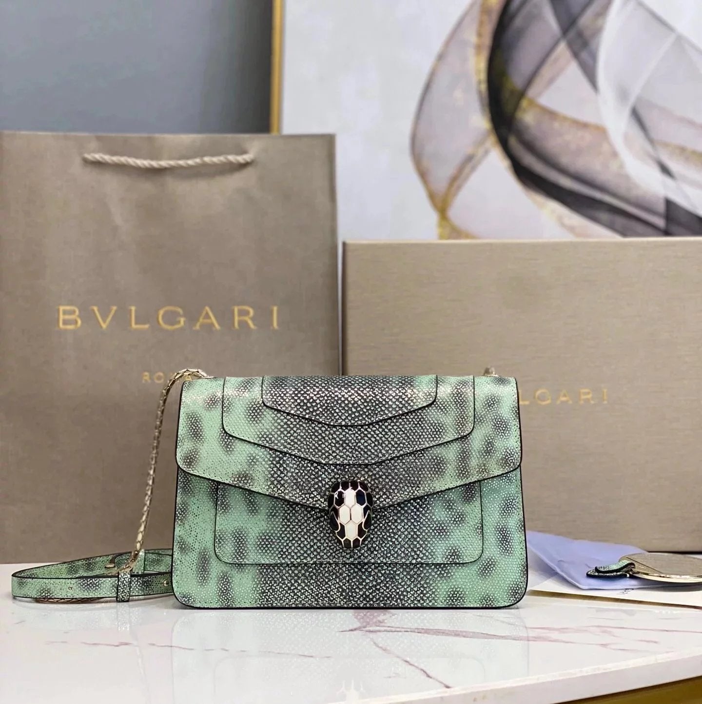 BVLGARI Bag Top version SerpetiForever Bag Decorated with a Snake's Head Chain Bag Snakeskin Enamel Snakeskin Head File Holder Mint Green